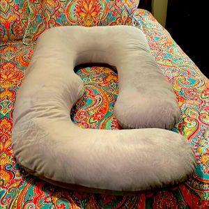 Pregnancy pillow